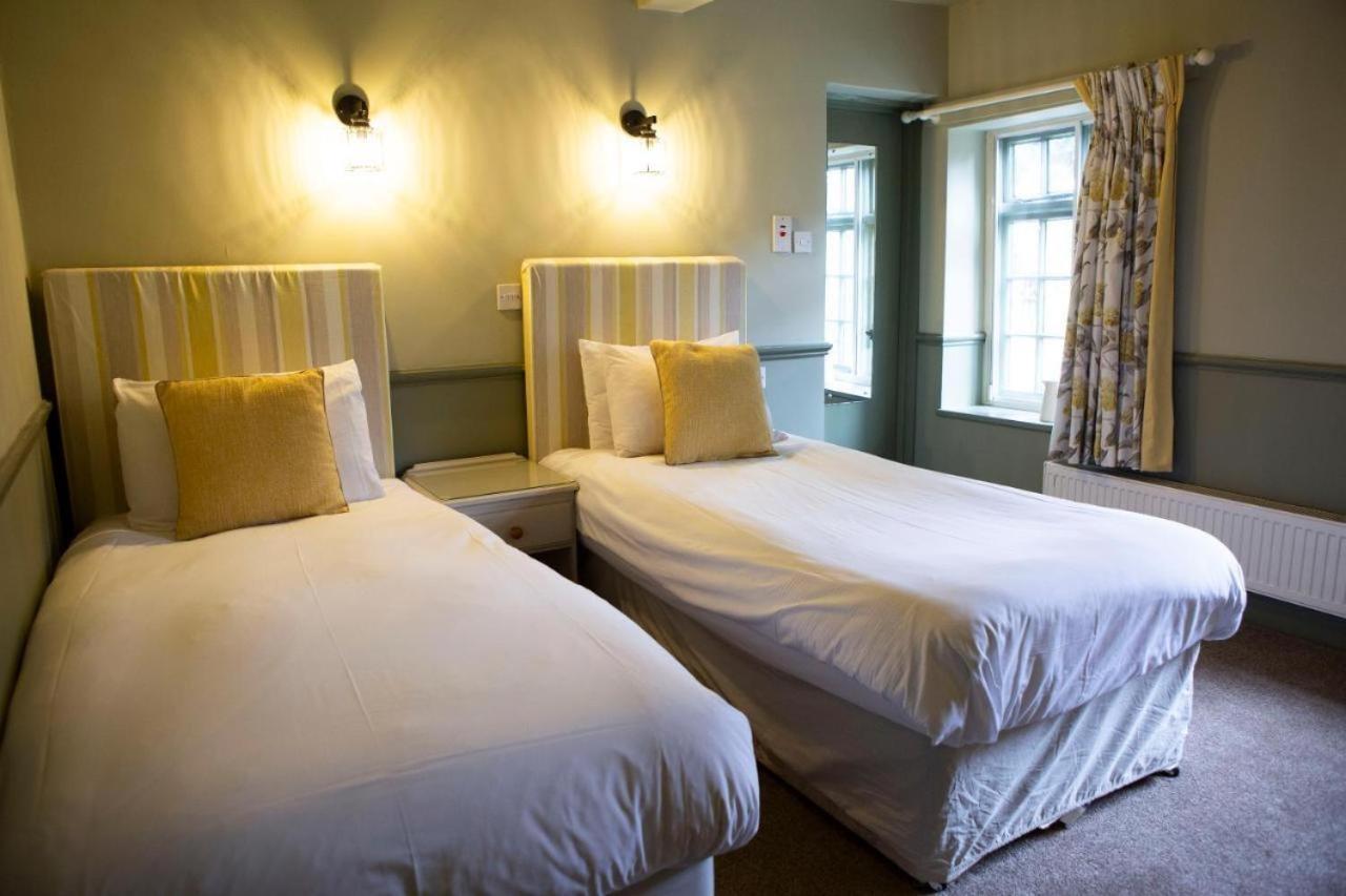 Ye Old Boote Inn Whittington  Ngoại thất bức ảnh